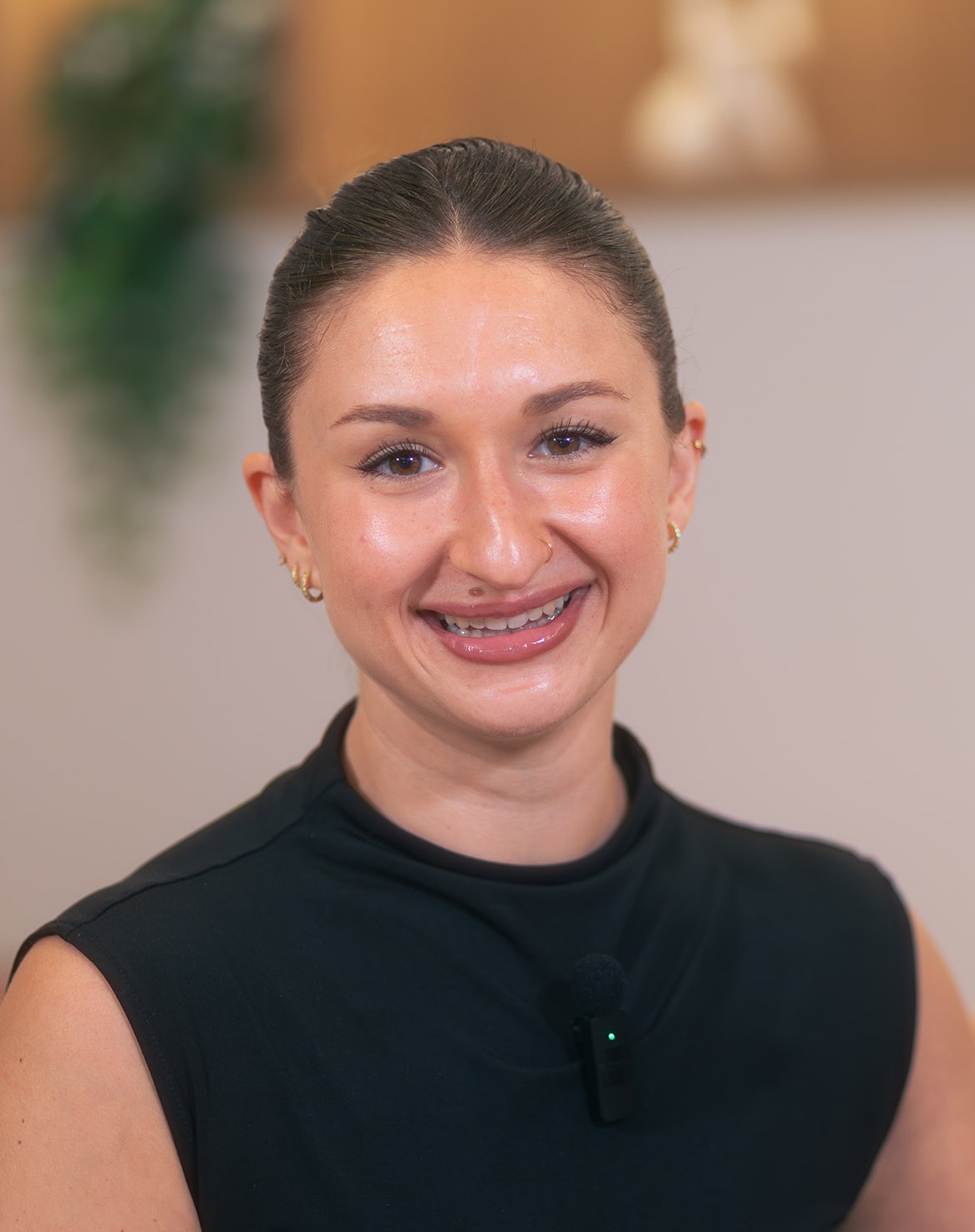 Helena, fundadora de Slow Glow, agencia de eventos y bodas en Mallorca